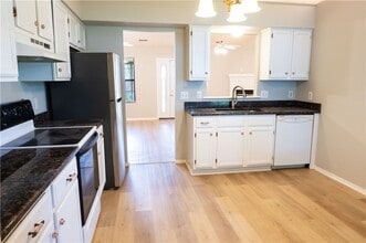 654 Terry Ave in Springdale, AR - Building Photo - Building Photo