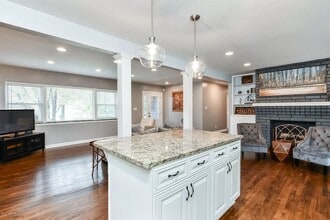 2480 Cascade Rd SW in Atlanta, GA - Building Photo - Building Photo