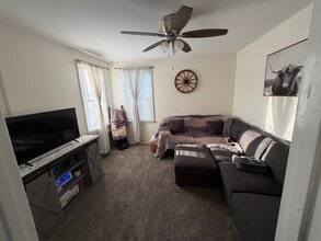 8638 260th St, Unit #2 in Floral Park, NY - Building Photo - Building Photo