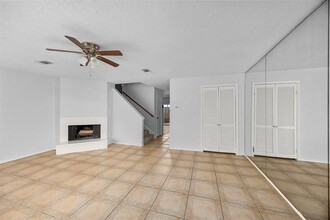 7838 Green Lawn Dr in Houston, TX - Building Photo - Building Photo