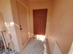 589 NW 208th Way in Pembroke Pines, FL - Building Photo - Building Photo