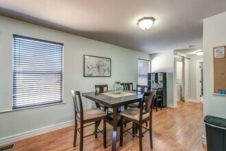 2003 Rosecliff Dr, Unit 2 in Nashville, TN - Building Photo - Building Photo