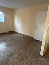 1281 SW 4th St in Homestead, FL - Building Photo - Building Photo
