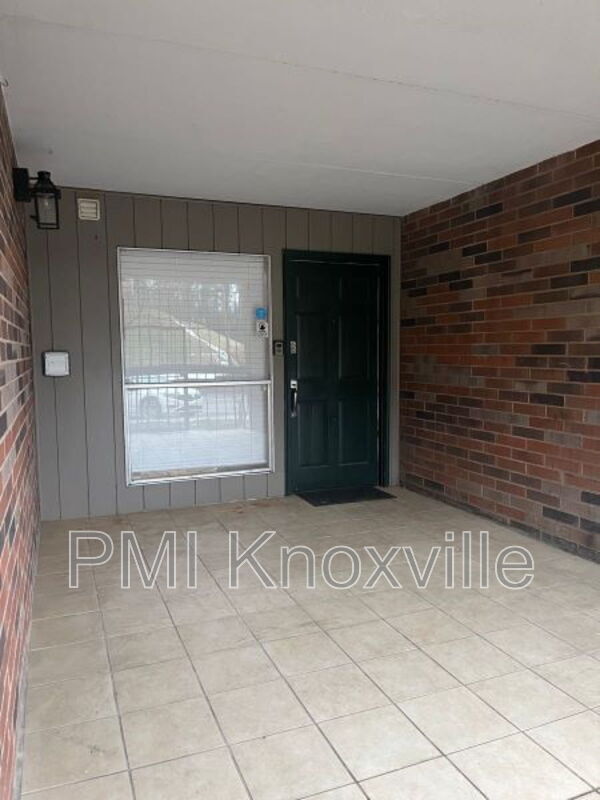 456 Berlin Dr in Knoxville, TN - Building Photo - Building Photo