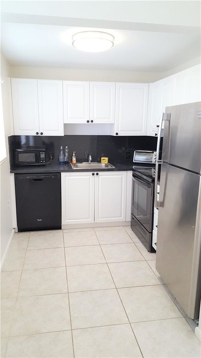47 Dorset B in Boca Raton, FL - Building Photo