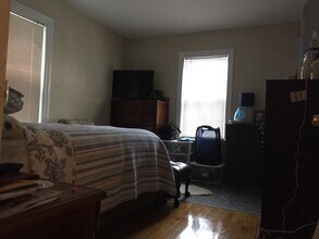 78 Woodlawn St, Unit 3 in Boston, MA - Building Photo - Building Photo