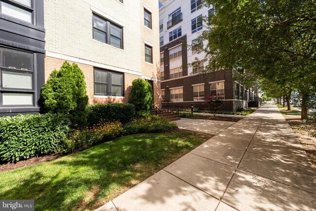 property at 1903 Richmond Hwy