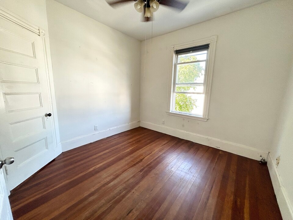 112 Hillside St, Unit 2 in Boston, MA - Foto de edificio