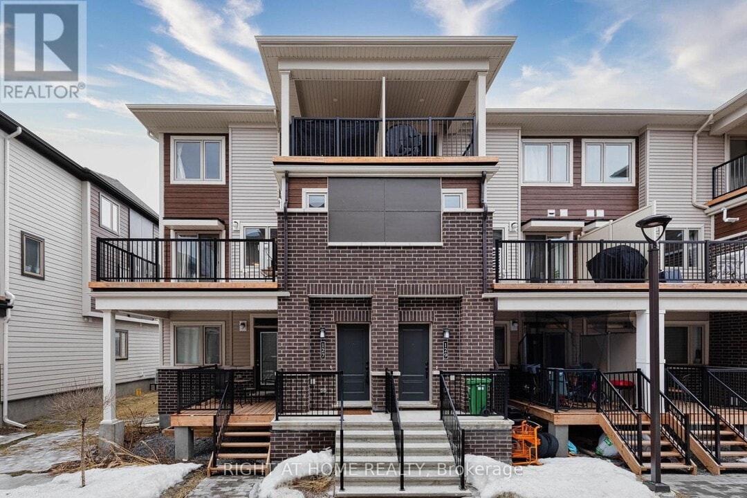 127 Anthracite Private in Ottawa, ON - Building Photo
