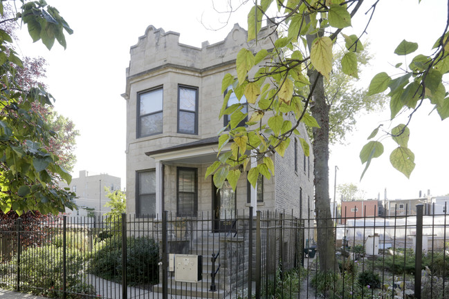 526 N Homan Ave in Chicago, IL - Building Photo - Building Photo