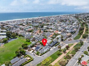541 Homer St in Manhattan Beach, CA - Building Photo - Building Photo