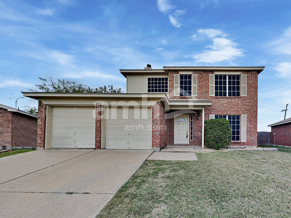 4505 Quarry Cir in Fort Worth, TX - Building Photo