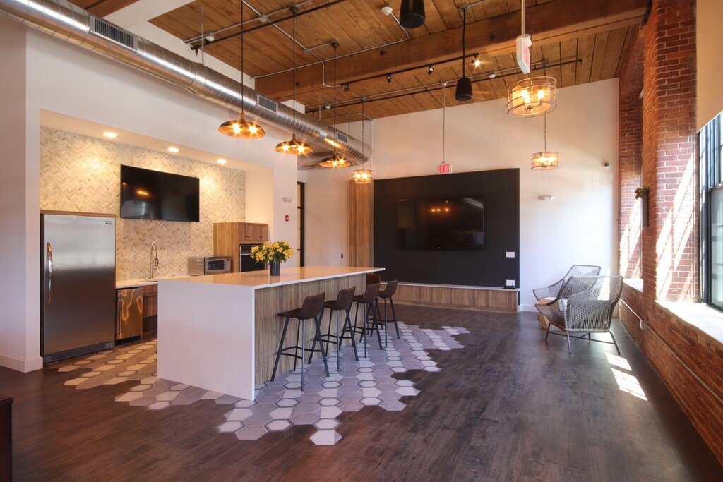 Riverwalk Lofts East Lawrence, MA Apartments