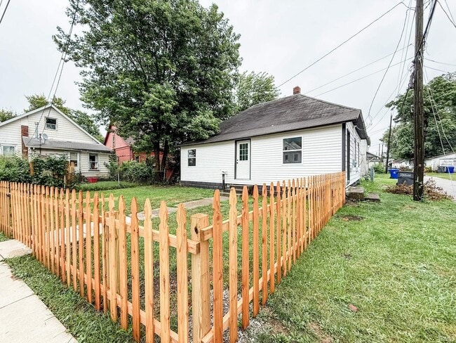 411 W Park Ave in Kokomo, IN - Building Photo - Building Photo
