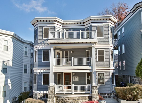 27 Parkton Rd, Unit 3 in Boston, MA - Building Photo