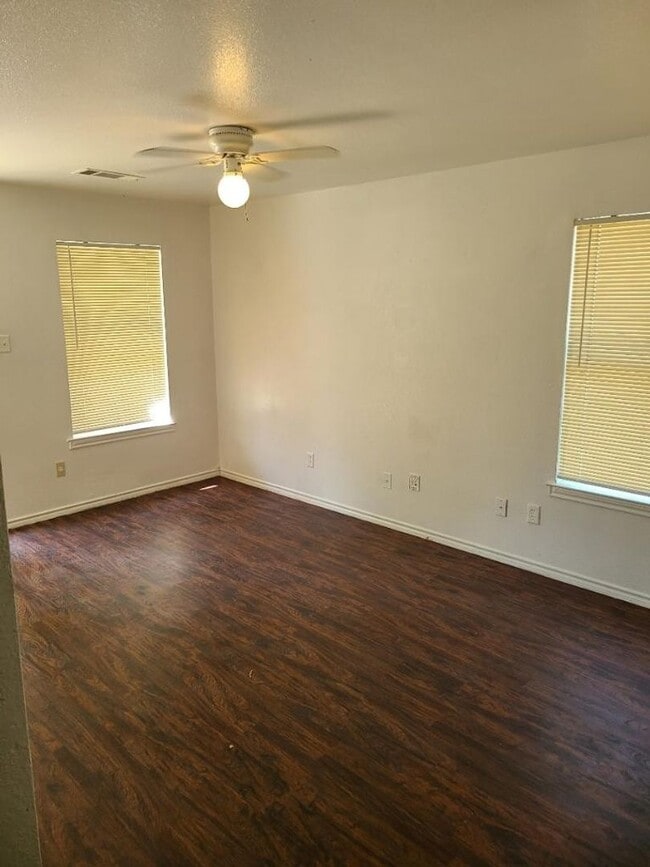 3421-3423 Bright St in Fort Worth, TX - Building Photo - Building Photo