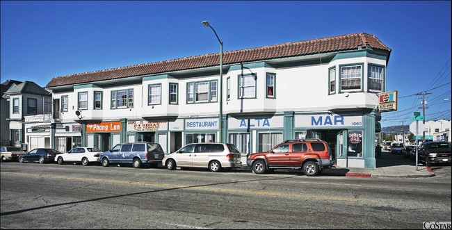 1060 E 12th St in Oakland, CA - Building Photo - Building Photo