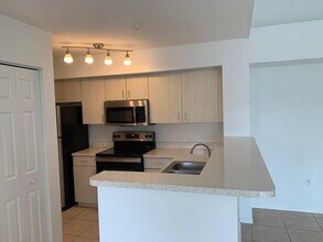 11155 SW 5th Pl in Pembroke Pines, FL - Building Photo - Building Photo