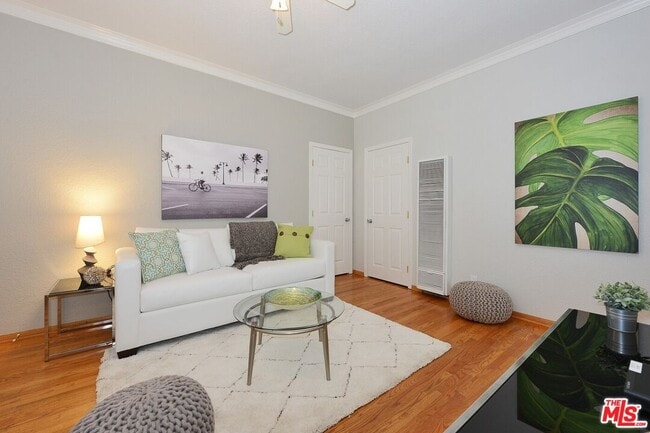 2326 Pacific Ave in Los Angeles, CA - Building Photo - Building Photo