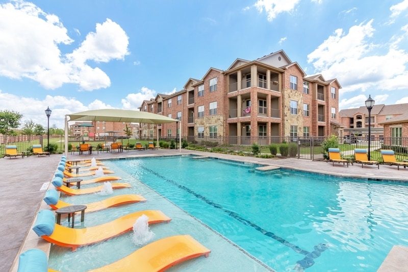 Parc at Garland in Garland, TX - Foto de edificio