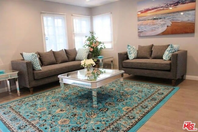 8719 Yorktown Ave in Los Angeles, CA - Building Photo - Building Photo