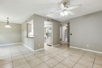 2433 Barley Club Dr in Orlando, FL - Building Photo - Building Photo