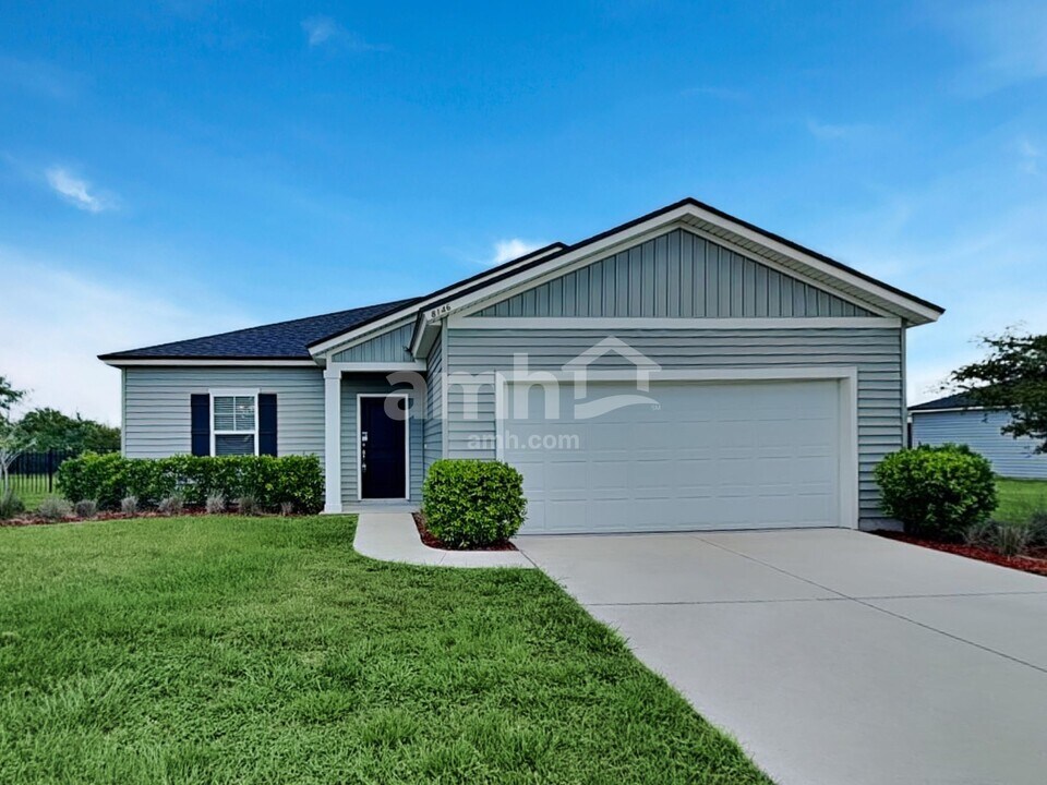 8146 Golden Bamboo Dr in Jacksonville, FL - Building Photo