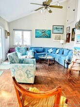 24 Nauyaug Point Rd in Stonington, CT - Building Photo - Building Photo