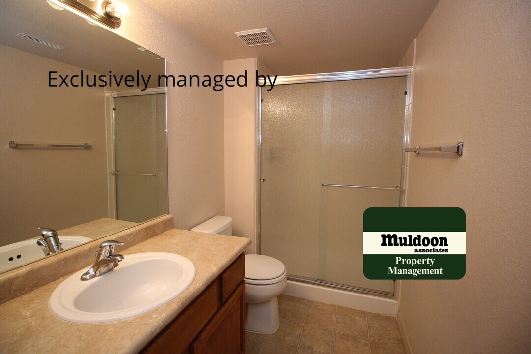 5637 Cross Creek Dr in Colorado Springs, CO - Building Photo