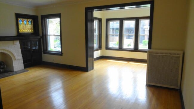 1310 W Thorndale Ave in Chicago, IL - Building Photo - Building Photo