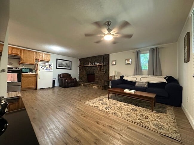606 Sunnyview Dr in Sevierville, TN - Building Photo - Building Photo
