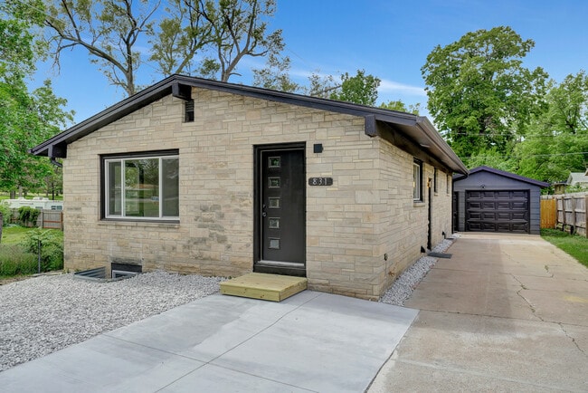 property at 831 N 40th St