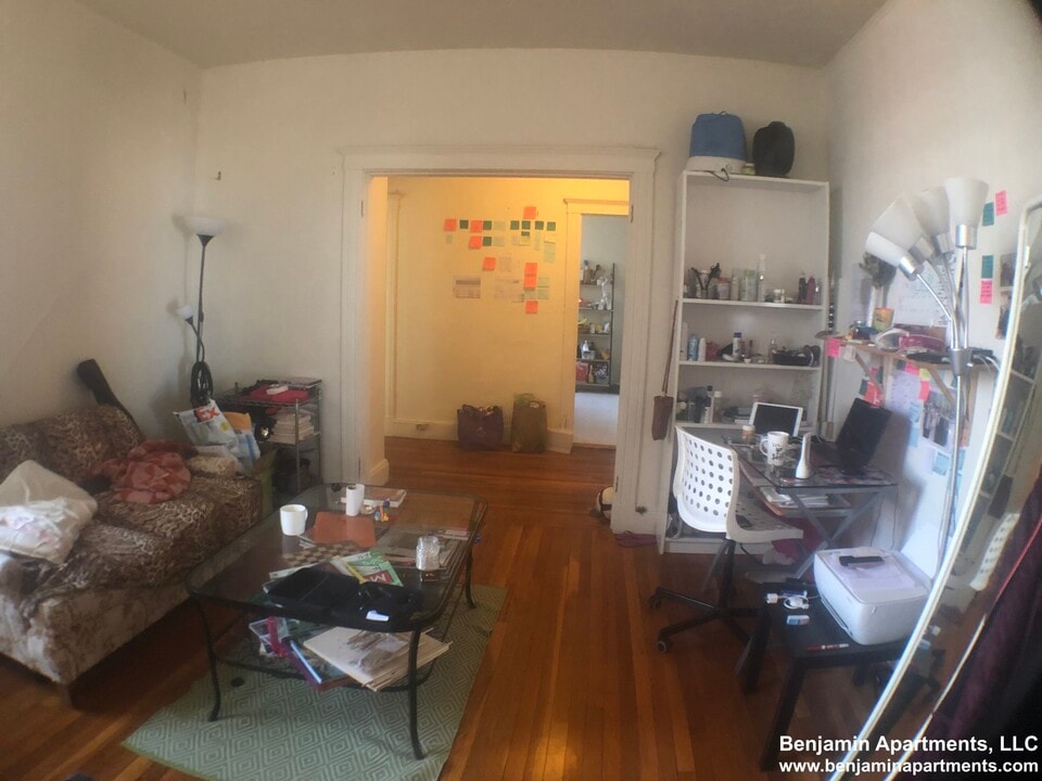 1782 Commonwealth Ave, Unit 34 in Boston, MA - Foto de edificio