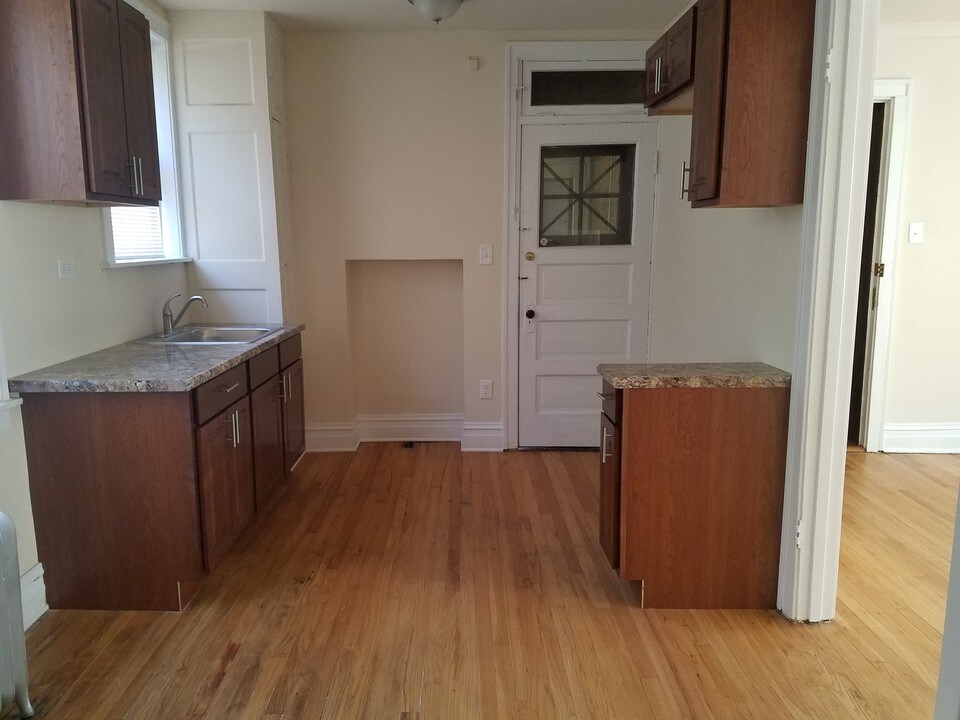 5017 W Cermak Rd-Unit -11 in Cicero, IL - Building Photo