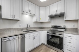 La Roca Plaza 1 Month Free in Santee, CA - Building Photo