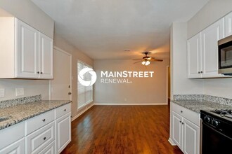 12112 Eunice St in Farmers Branch, TX - Building Photo - Building Photo
