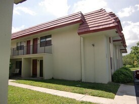 3243 NW 104th Ave, Unit 3243 in Coral Springs, FL - Building Photo