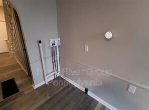 935 Manton Wy in Pittsburgh, PA - Foto de edificio - Building Photo