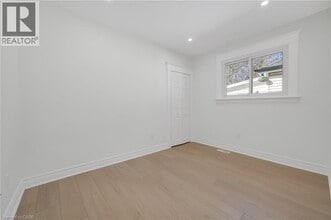 229 Geneva St in St Catharines, ON - Building Photo - Building Photo