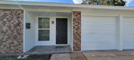 4616 Luella Ave in Deer Park, TX - Building Photo - Building Photo