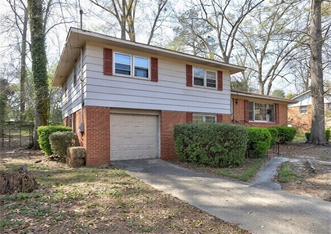 4455 Fairfax Dr