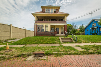 136 Park Ave SW in Canton, OH - Building Photo - Building Photo