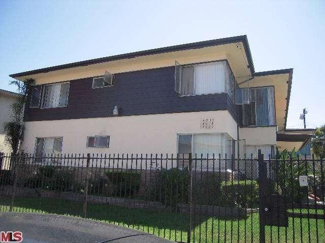 4016 Palmwood Dr in Los Angeles, CA - Building Photo