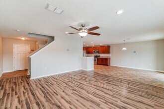 10635 Laguna Plains Dr in Riverview, FL - Building Photo - Building Photo