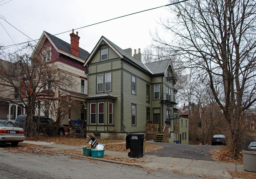 2653 Bellevue Ave in Cincinnati, OH - Foto de edificio