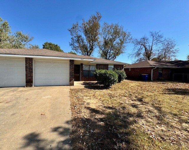 805 Turtle Creek Dr in Rogers, AR - Building Photo