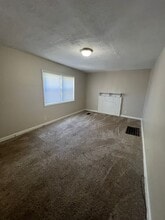 397 S Chase Ave in Columbus, OH - Building Photo - Building Photo