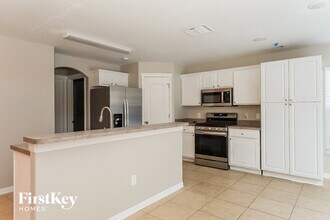6942 Exeter Park Pl in Apollo Beach, FL - Building Photo - Building Photo