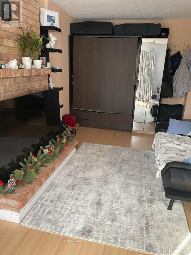 87 Festival Dr in Toronto, ON - Building Photo - Building Photo