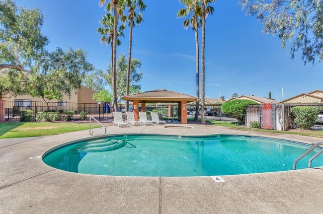 Desert Palms Apartments